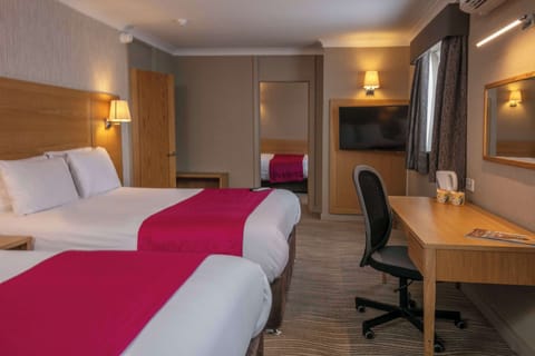 Family Room, 2 Double Beds, Non Smoking (Third bed is Single Bed) | Premium bedding, in-room safe, desk, laptop workspace