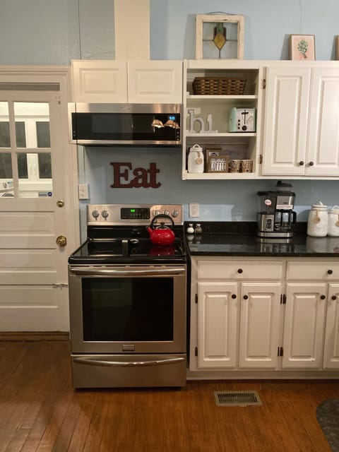 Kitchen - small but meets all of your needs including complimentary coffee