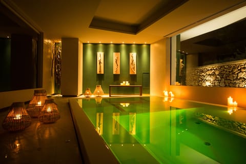 Infinity pool