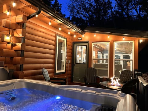 Brand new 3-person Nordic hot tub with lounger for complete relaxation. 