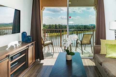 Beautiful Lake View!