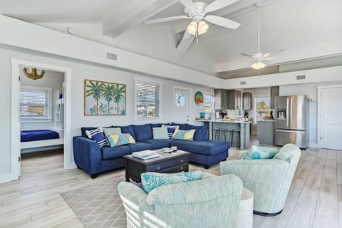 Living Room w/Ocean View - Queen Pullout Sofa