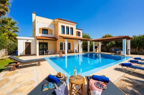 Beautiful villa with private pool and terrace