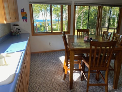 Fully equipped kitchen with great cooking, baking equip. Spices, oils & juicer.
