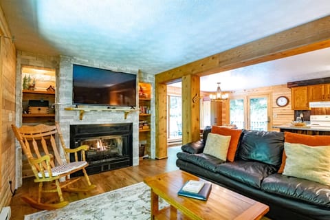 Main Level Living Area 
