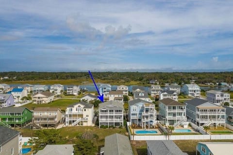 House, 4 Bedrooms | Aerial view