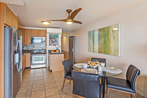 Gather around the table to share meals and Maui memories