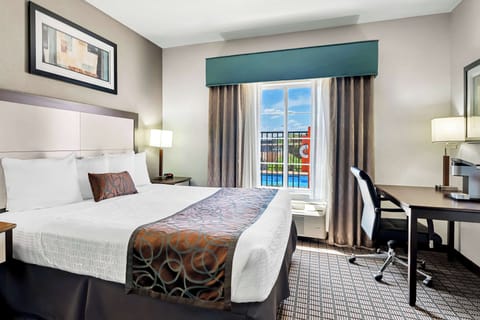 Suite, 1 King Bed, Non Smoking, Refrigerator & Microwave (with Sofabed) | Desk, iron/ironing board, free cribs/infant beds, free WiFi