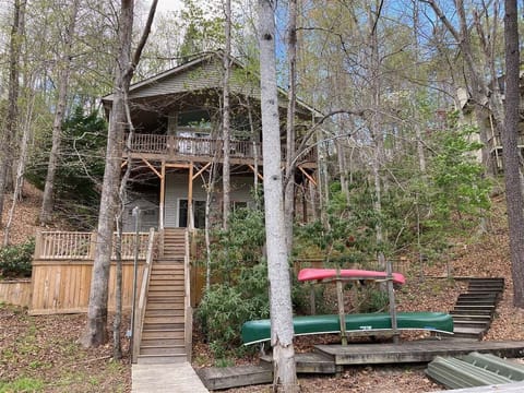 Take the steps down to the private dock and enjoy the lake. The owner has left a kayak, rowboat, and paddle boat for guests to use and enjoy.