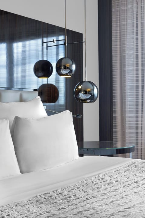 Room, 1 King Bed | Premium bedding, minibar, in-room safe, individually decorated