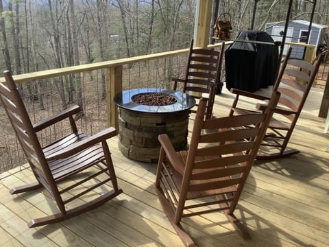 Porch with gas fire pit 