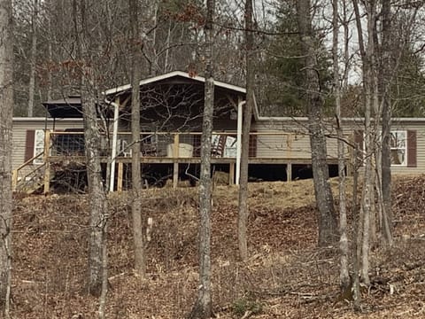 Whitfield Hideaway  NEW LISTING 2/2021