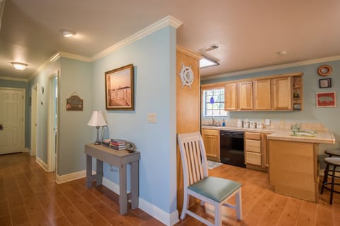 Hallway to bedrooms.