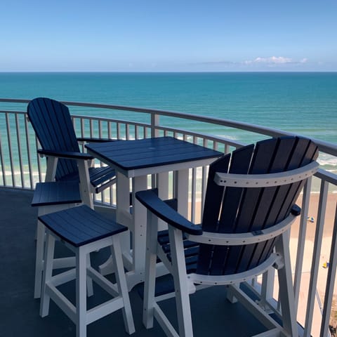 Oceanfront balcony 