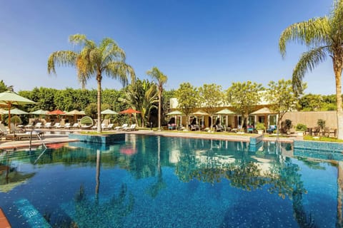 2 outdoor pools, open 8:00 AM to 6:00 PM, cabanas (surcharge)