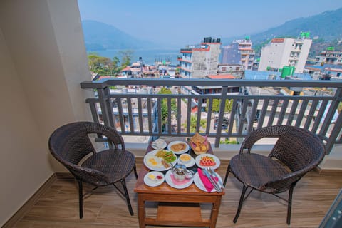 Deluxe Double Room | Breakfast meal