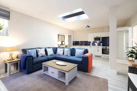 Stylish lounge/kitchen/diner