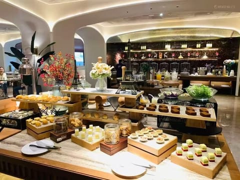 Daily buffet breakfast for a fee