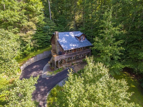 WELCOME to Red Lantern Lodge!