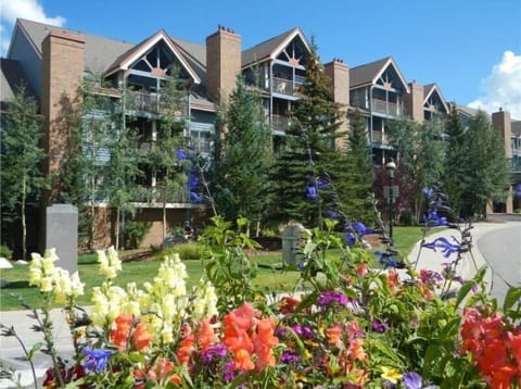 Condo (Breck_River_Mtn_Lodge_2bd) | Exterior
