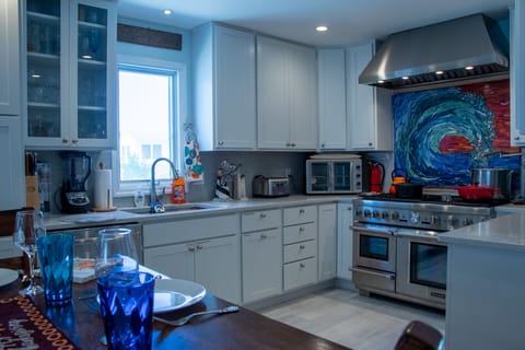 Who says cooking isn't fun? Bring the Chef out of you in our well appointed kitchen.