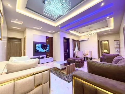 32-inch LCD TV with satellite channels, TV