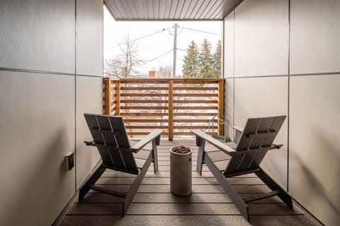 Small porch accessed from the kitchen.