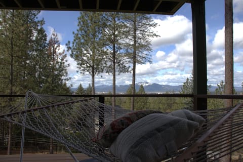 Slow mornings, fresh air, peaceful views.