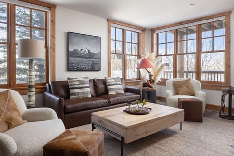 Living Room with Fireplace