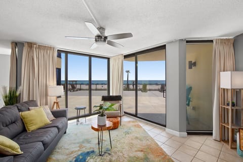 Keeping it simple: living room ... deck ... sand .. beach.