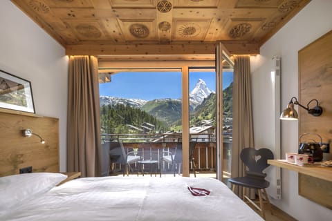 Deluxe Double Room, 2 Twin Beds, Mountain View | View from room