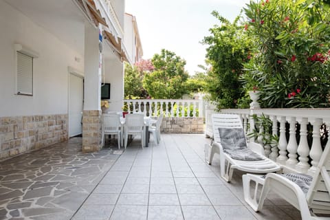 Apartment | Property grounds