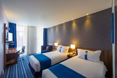 In-room safe, desk, soundproofing, cribs (free)