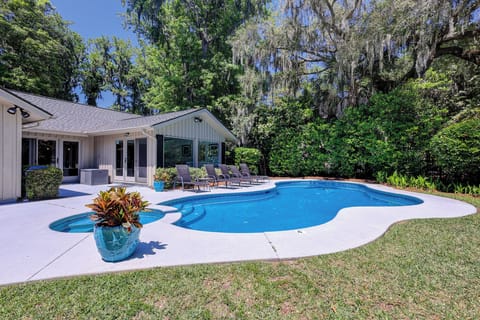 25 South Live Oak