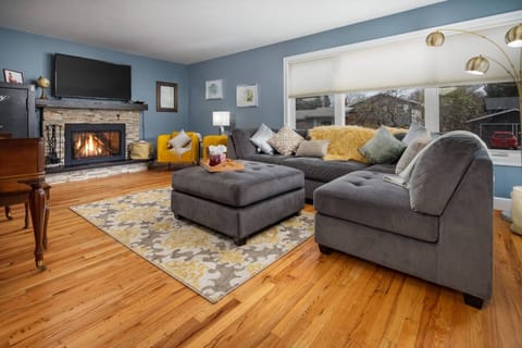 Welcome to Peppertree Retreat! Please enjoy this one of a kind rental in the heart of Beaverton, OR.