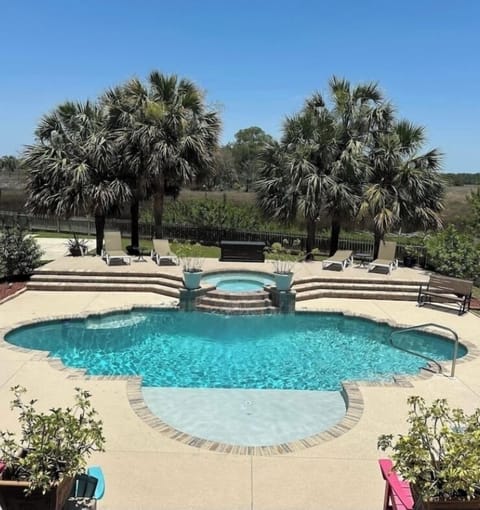 Resort Style Pool