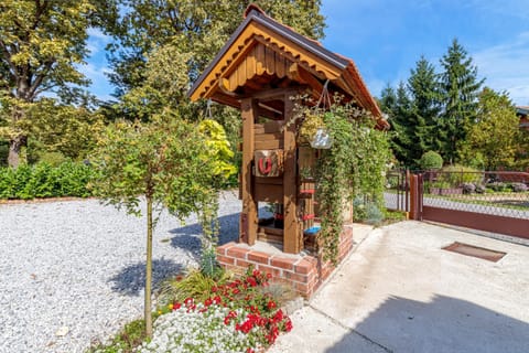 Family House, 5 Bedrooms, Balcony (Pool & Sauna Countryside Retreat) | Exterior