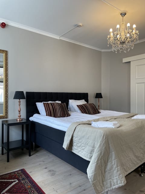 Economy Double Room | Hypo-allergenic bedding, soundproofing, bed sheets