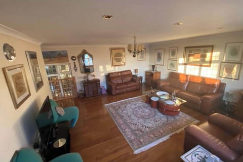 30-inch TV with digital channels