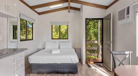 Bed sheets, wheelchair access