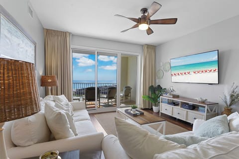 Ariel Dunes II 1709 Living Room