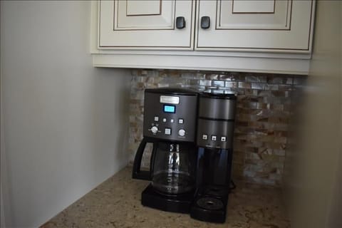 Cuisinart Coffee Make w/Kuerig