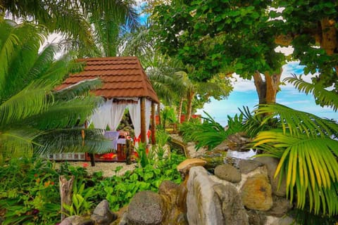 Body scrubs, facials, massage/treatment rooms, manicures and pedicures
