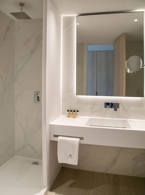 Family Room Sliding Door Inland View | Bathroom shower