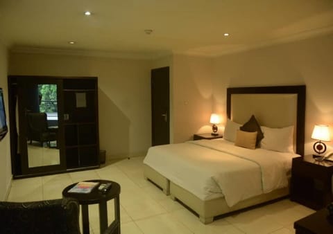 Deluxe Room | In-room safe, soundproofing, free WiFi, bed sheets