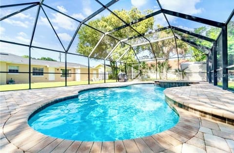 Gorgeous Heated Pool and Spa
