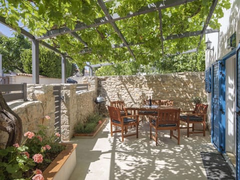 House | Dining