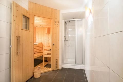 House | Bathroom