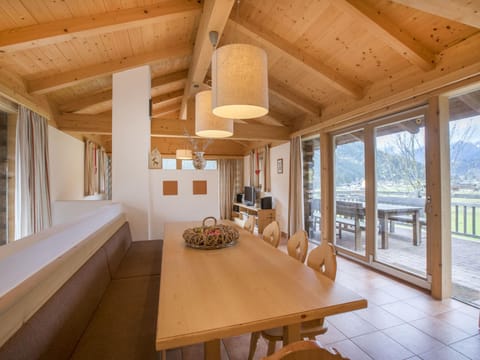 Chalet | Dining