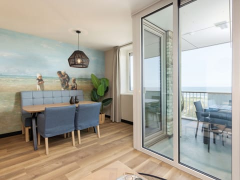 Apartment | Dining